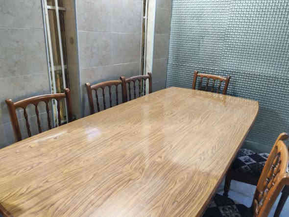 سلام عليكم ميز طعام خشب ثقيل ويا 7 كراسي جديد استعمال شهر زلغ مابي سعره 175 وبي مجال بصيط حق الجيه مكاني بغداد الغزاليه اي استفسار تصال علئ رقم *********** بي واتساب
