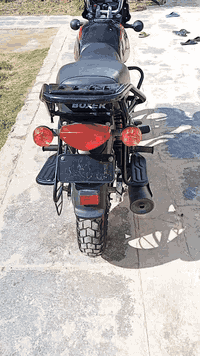 السلام عليكم دراجه بوكسر أوراق موديل 22 السعر خاص او الاتصال علا الرقم ***********مكاني واسط فضاء الحي
