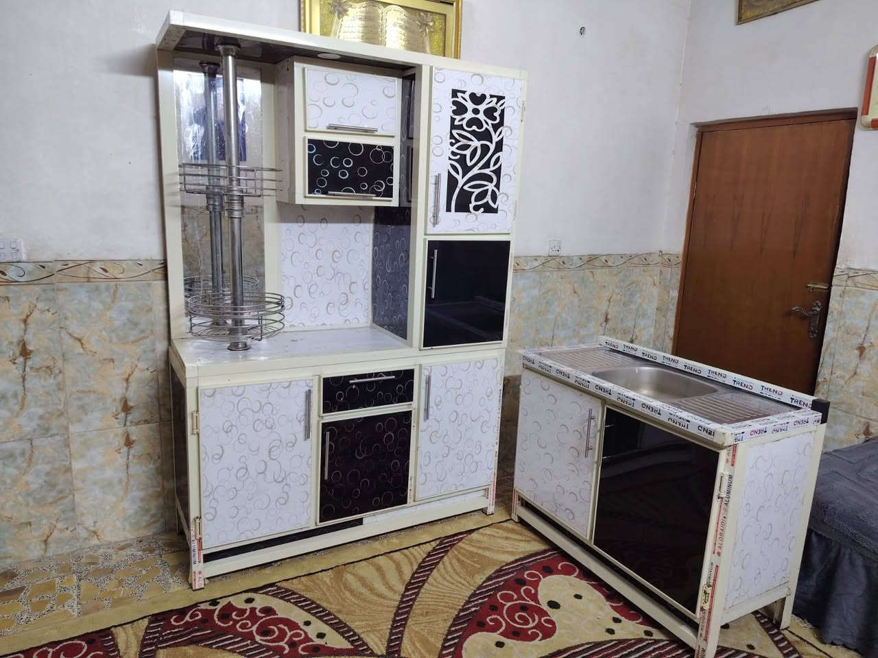 السلام عليكم كاونترات مستخدمه نضيفه كلمن وسعره عنوان بغداد الشعب اكو خدمة توصيل بكروه داخل بغداد ***********
