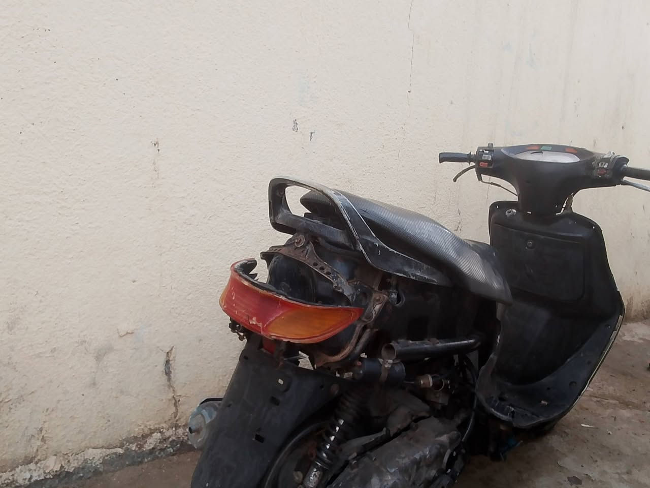 سلام عليكم درجه فراشه للبيع مكينه مفتوحه بس ولفات  جديده تشغل شرط عوزه بس قبق هندر ب١٠ قيم وخذ بلي يرضي لله مكان ناصريه مركز يم صناعي وهذا رقمي ***********.   سعره ب١٠٠ وبيه مجال تعال وبيك خير ودلل
