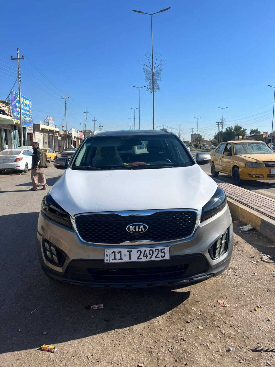 سياره سورنتو موديل ١٦ للبيع وارد أمريكا رقم انكليزي بغداد السعر ١٣٠ وبيها مجال للاستفسار اكثر الاتصال على الرقم *********** المكان كربلاء ٢
