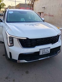 سورنتو 24 جديد ماشيه 10الف السعر 310بيع مستعجل 07816121922