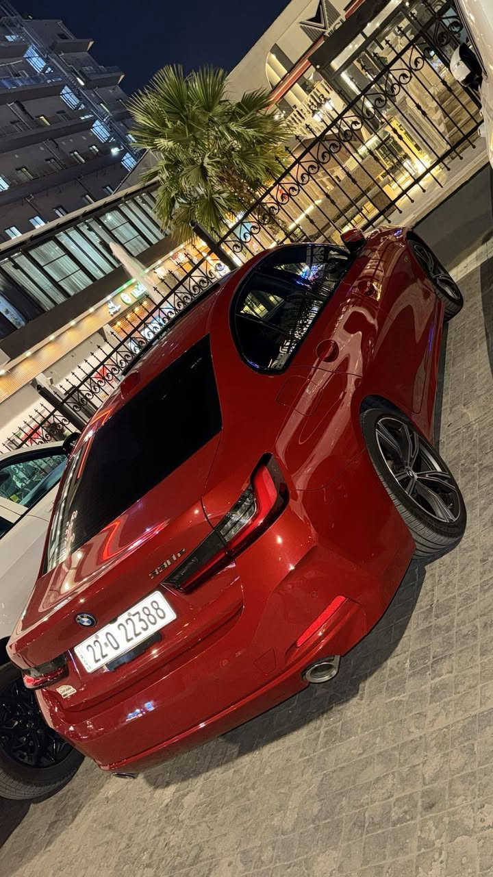BMW 2023 330e
بانزين - هايبرد - كهرباء 

كلين تايتل : لاصبغ لابارد لاتبديل حتى الدعاميات مابيها ضرر 

محرك + كير كلشي بالضمان ممفتوح برغي

المشي : 28.000mi

فول مواصفات : 
فتحة 
بصمة
كراسي جلد + كهرباء 
كراسي تدفئة 
شاشة دجتل متصلة (3 مودات ) 
رادارات 360 
كامرة 
تشغيل عن بعد 
بقية المواصفات معروفة 

السعر 29.000 $ وبيها مجال 

مراوس او بيع 
استفسار : ***********
