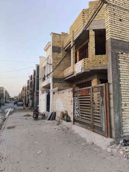 السلام عليكم الدار للبيع هيكل مساحة 200
وجهة 10 نزال 20 
بناء درجة اولى فول
عنوان الشعلة قرب شارع 60 
بصفحت الدوانم الغربي 
زراعي وبسمي سند 25 
الاستفسار اتصل وبلخدمة 
 *********** وساب موجود 
ملاحضة لحد يراسلني خاص مموجود اعتذر 
مكلف بلنشر تحياتي للجميع
