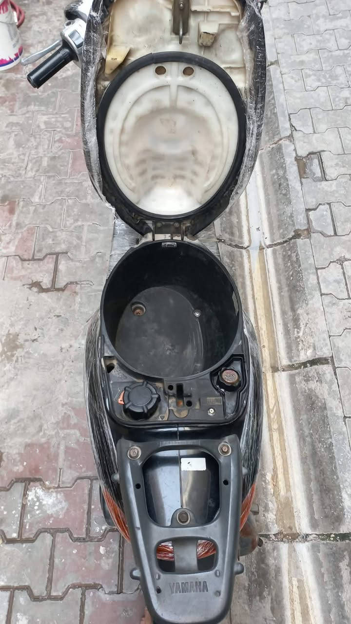 السلام عليكم 
دراجه عصفوريه شغاله هندر واحد شلعه ومعدل مكاني بغداد رحمانية الجعيفر قرب مقهى البيروتي سعر٢٠٠ الف رقم الهاتف ***********
