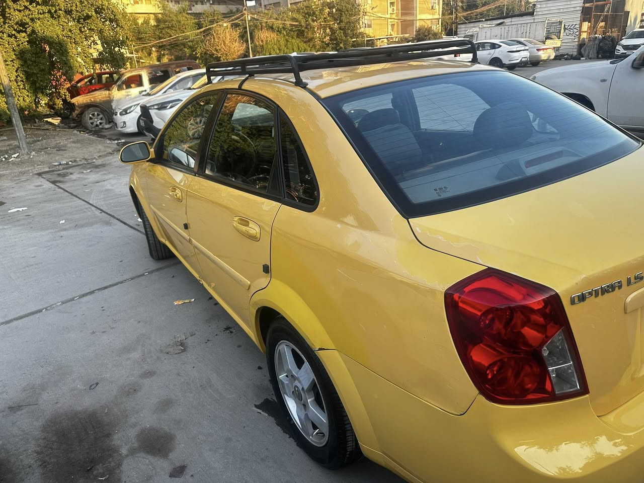 سلام عليكم أوبترا 2011 للبيع شركة عامة للسيارات، نظيفة وما بيها نقوصات تخم تاير صدر امامي خلفي جديد وبيها تدفئه تبريد النواقص بيها طخات بسيطة فقط مابيها حادث مكينة كير اوتوماتيك خير من الله باسمـي والتحويل ثاني يوم مكاني📍 بغداد بيها شاشة سمارت السعر:68$ بيها مجال للاتصال رقم الهاتف *********** متوفر بيه واتساب
