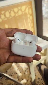 اير بودز برو2 نضيفه كلش اي نقص مابيه ملحقاته كامله سعره قفل 160 قفل مك...