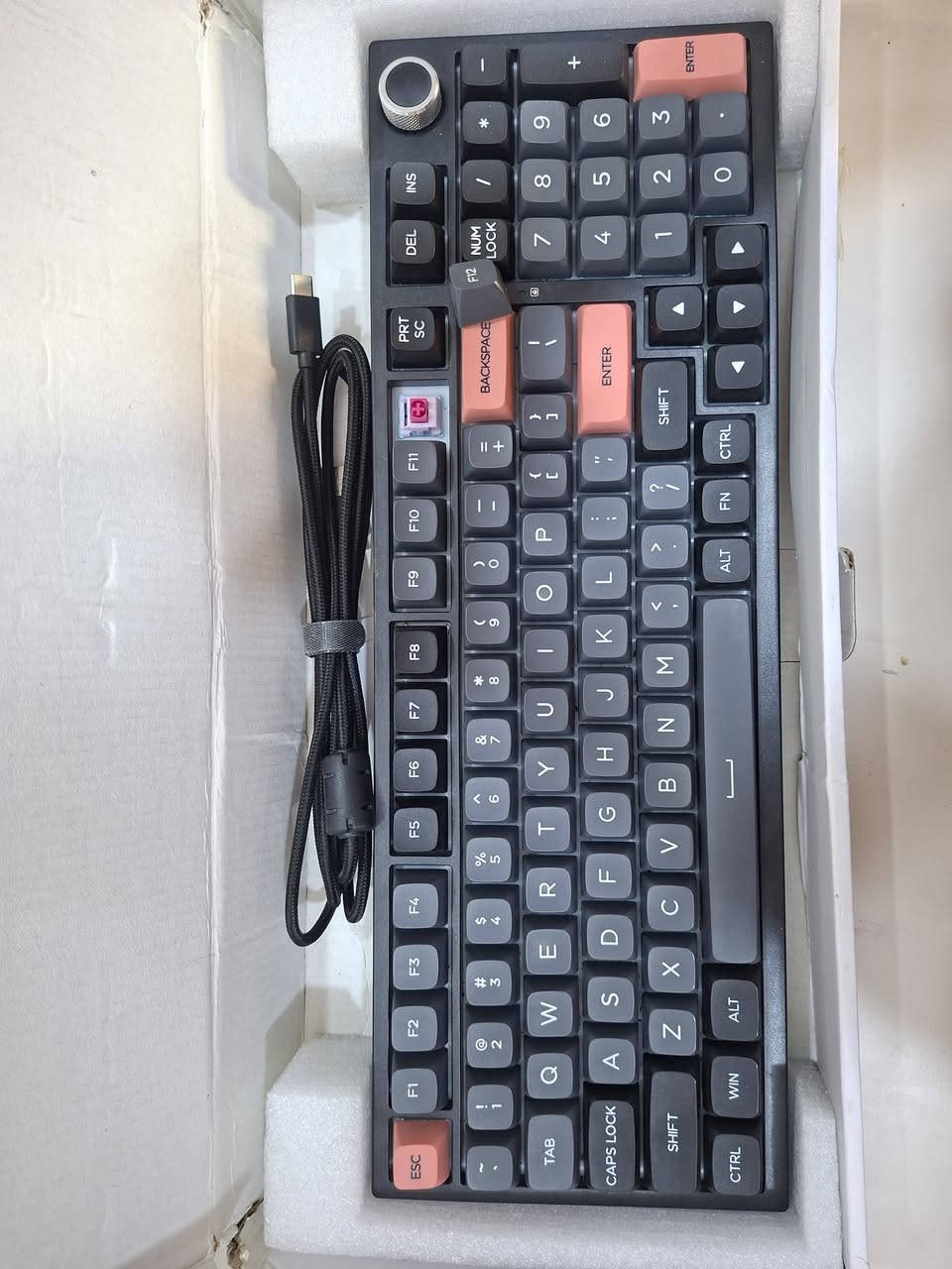 سلام عليكم عندي هيجي كيبوردات جدد بس كارتون تالف شوية القطعة ب ١٥  كلهن سوجات


**إذا كنت صاحب هذا الإعلان وتريد حذفه لأي سبب، رجاءا أرسل رسالة إلى الدعم الفني**