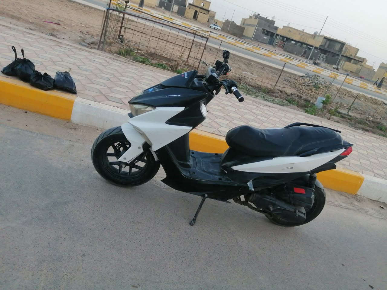 ماكس حديث شغاله سلف هندر كهربياات كامله ما نقصه شي جاهزه ٣٥٠ وبيه مجال مكان فضليه


**إذا كنت صاحب هذا الإعلان وتريد حذفه لأي سبب، رجاءا أرسل رسالة إلى الدعم الفني**