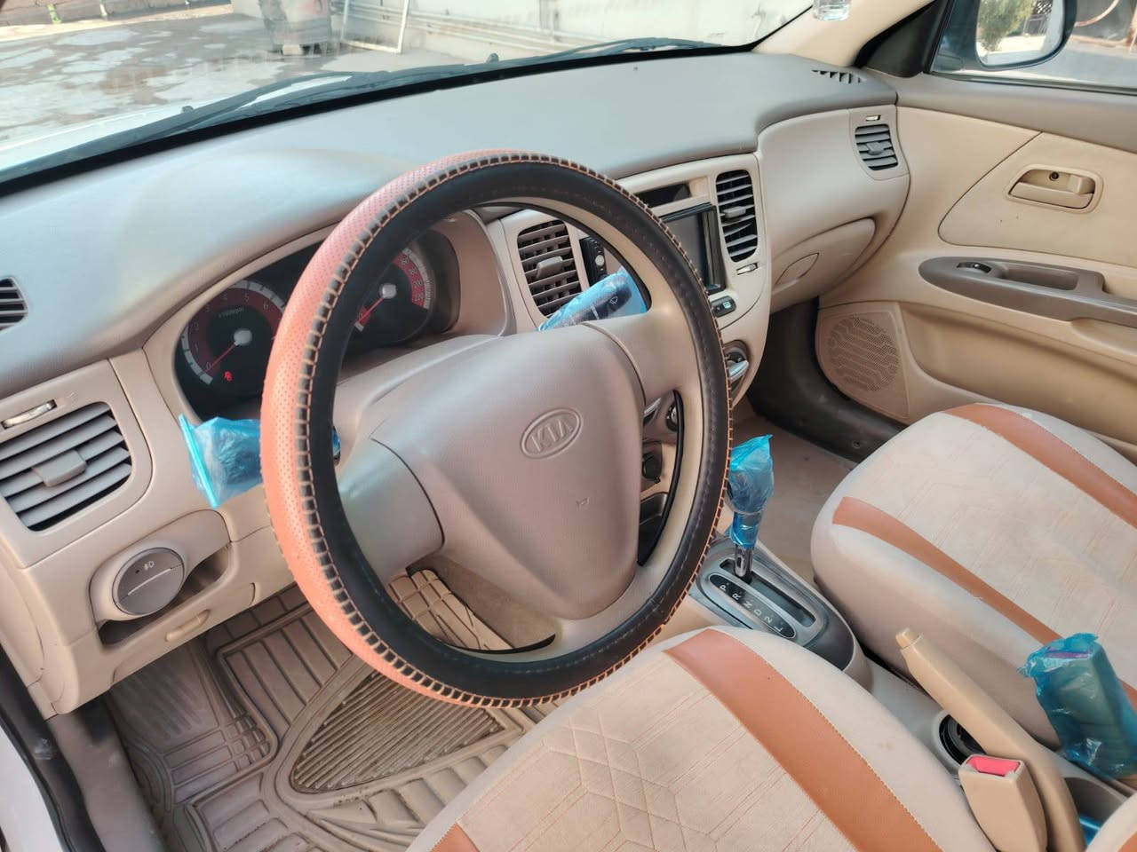 مكلف نشر سلام عليكم كيه ريو  موديل  11 محرك 16 شرط لا تبخير ولا صرف كير وتمتيك رقم اربيل سنويه جديد بيه كاربون بانزين   طخم تيرات جديد صدر امامي خلفي جديد تبريد ثلج صبغ 3 قطع بدون داخل سعر 87
***********
