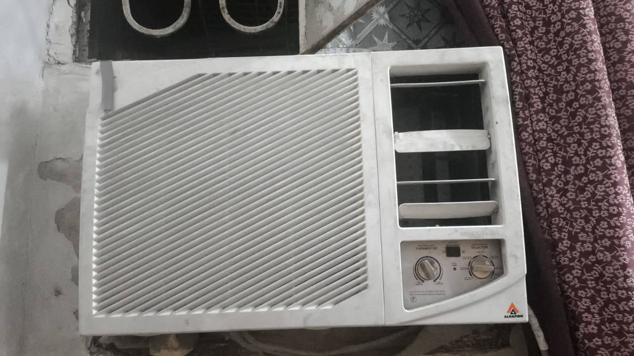 للبيع مجمدة ومكيف 
للاستفسار اتصل ***********
غير متواجدين على الفيس
