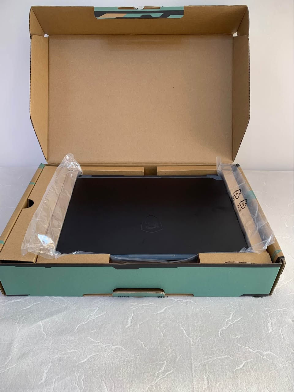 لاب كيمنك للبيع النضافة مبينة بصور كرتون و كلشي بلادي موجود مستخدم شهر واحد بس سعرة مليون و ١٥٠ و بيها مجال الف اكو توصيل اي احد يريدة يتفضل خاص

لاپتۆپی گەیمینگ بۆ فرۆشتن پاکیەکەی دیارە لە وێنەکاندا کارتۆن و هەموو شتێکی ماوە مانگێک بەکار هێنراوە نرخی ملیۆنێک و ١٥٠ هەزار و مەعامەلە گەیاندن هەیە

MSI Cyborg 14 A13VF
CPU: Core i7-13620H (10C-16TH)
GPU: RTX 4060 8gb
Ram: 16 gb
Storage: 512gb ssd Nvme
Screen: 14 inch 144 hz anti-glare حلبجة, السليمانية


**إذا كنت صاحب هذا الإعلان وتريد حذفه لأي سبب، رجاءا أرسل رسالة إلى الدعم الفني**