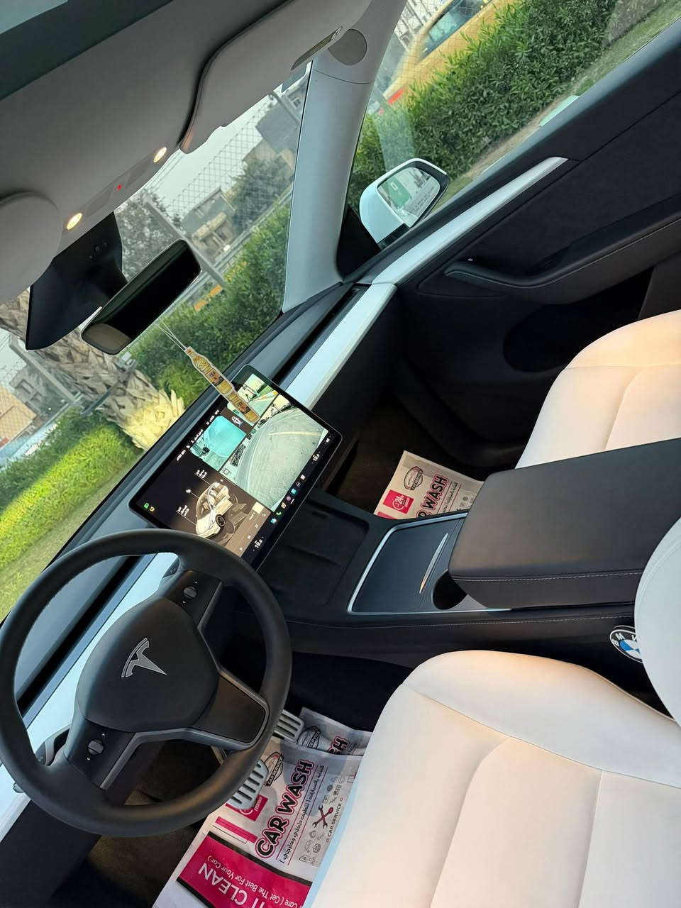 تسلا مودل Y موديل 2024 مواصفات بيرفورمنس
دبل ماطور DUOLE MOTOR اخت الكلييين فول نضافة
دخول جديد رقم بغداد هزة وسنوية جديدة 
مدفوعه ضريبة وكمرك وكاملة من كل نقص 
عداد المسافة 16 ألف حقيقي زيرو 

💎 ســعــر ✅ ::  الــرد تلقائي 📮

الضرر قبق جنطة مبدل فقط 
جاملغ راجع PDR بدون قطرة صبغ 
حتة الدعاميات بدون صبغ ونفسهن الاصليات 
ايرباك لايوجد 
السيارة اون لاين اخر تحديث ولغة عربية 
وصحة البطارية والانفيرتر 100‎%‎
المواصفات:

دبل ماطور دفع رباعي (أعلى فئة بيفورمنس)
السيارة 510 حصان من صفر لل100 ب3 ثواني فقط 
داخلية بيضاء سبورت مميز
سقف بانوراما زجاج
شاشة كبيرة حجم 15 إنج
حساسات 360
كامرات 360
رادارات 360

حساسات جانبية للاجتياز
طقم ويل حجم 21 مع تايرات جديدة وفجوج احمر سبورت
كاميرات عدد 8 تغطي السيارة بالكامل
باب الجنطة كهربائي شفط
الأبواب الجانبية كهربائية
مقاعد جلد ابيض أصل تحكم كهربائي 
كامل مع تدفئة وتبريد 

تحكم كامل بالسيارة من خلال الشاشة
نظام قيادة آلي (Auto Pilot)
مراية جانبية كهرباء
نظام القيادة الذاتية الكاملة (Full Self Drive)

عداد ديجيتال
تشغيل تلقائي وتشغيل عن بعد
دخول ذكي بدون مفتاح
نظام رادار ذكي لمنع الاصطدام
نظام تنبيه عند الرجوع للخلف

نظام تحديد المسار على الطريق
نظام قراءة السرعة من الشوارع
وضعية سبورت 
وضعية تراك 

الأنظمة الترفيهية:
يوتيوب – نتفلكس – تيك توك – واتساب
نظام واي فاي – GPS – خرائط – بلوتوث – USB – AUX
العنوان بغداد الغزالية 

رقم التواصل :-:-:-: ***********
