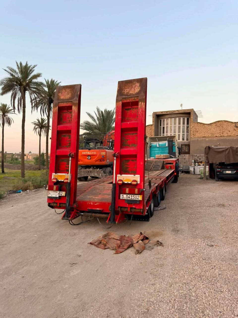 البي موديل 1986 . اصل مسجله بسنويه لودر بسمي شاصي مكفول مبطنه بلادي مكينه 8 دبل تيربو كير 130 .قماره بلاديه قطره صبغ مابيها .عربانه المانيه اصل مكفوله كفاله عامه طول السطحه 9متر  والعرض مترين و52سانتيم طول الرجلين 3متر و20سانتيم سياره 3 لوحات الدنيكر ال اول رفاع بلادي  بنسبه لتاير العربانه 17 ونص السعر 4 دفاتر 75 مكان الودر بابل مركز المدينه قرب معمل غاز الحله الحكومي للستفسار *********** رجائن رجائن الموشراي لايتصل  ،
