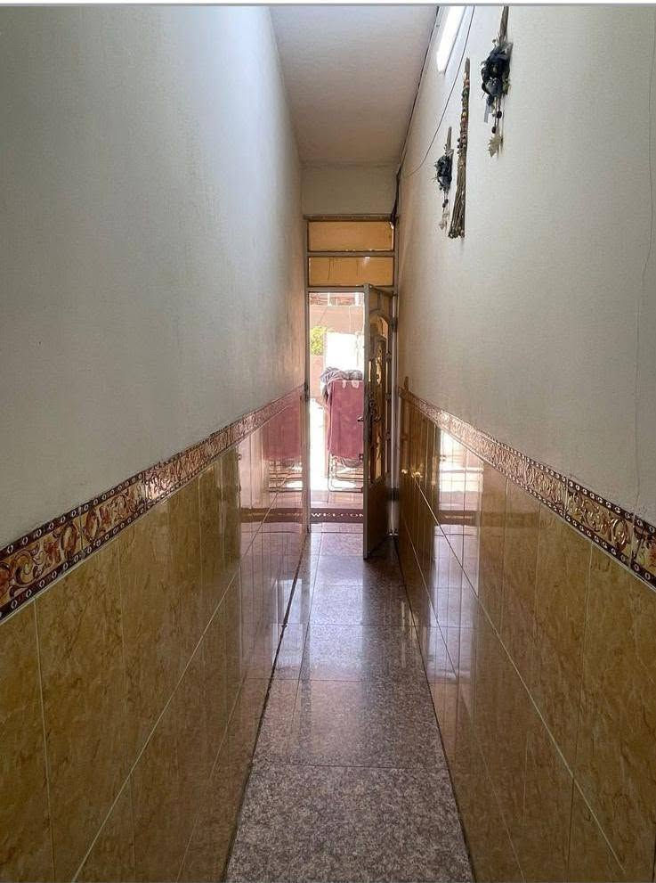 بيت للبيع طابو صرف واجهه ٤ نزال ٢٠
مساحه ٨٠مدخلين استقبال غرفه نوم خدمات مطبخ طابق الأول 
طابق الثاني غرفتين نوم وخدمات بناء 2017موقع حي اور خلف سوق الصبات بضهره ثالث فرع عرض الشارع ١٢ متر  
رقم لهاتف صاحب لبيت ***********
