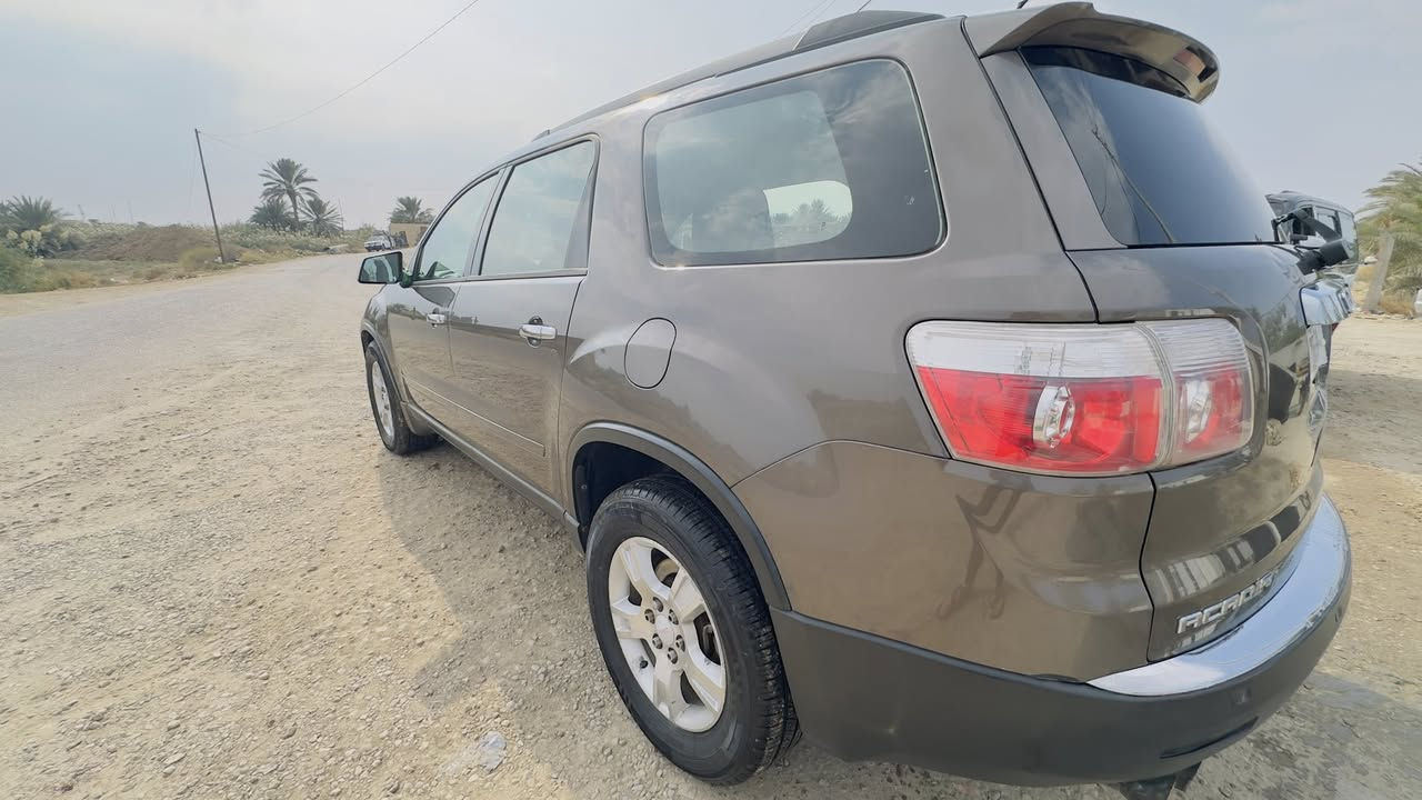 اكاديا ٢٠١١ مكفول
للبيع او مراوس ١١٠$ وبي مجال
***********

7 راكب

-تشغيل عن بعد

_تحكم خلفي التبريد VIP

_دفع رباعي فور ويل

-كامرة خلفية 

-كاميرا امامية

 _حساسات دعامية 

-تبريد ثلاث قطع

-غرفة السيارة VIP سياحي

-مكينة6/ V3600 

_جنطة كهرباء شفط 

_كشنات كهرباء
