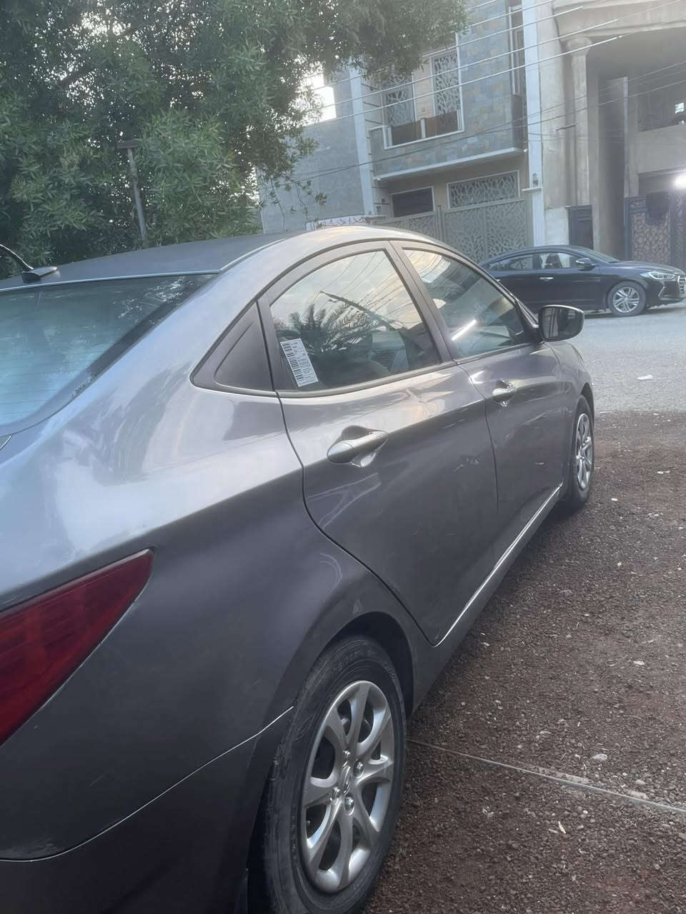 السلام عليكم 
اكسنت امريكي 2016 
محرك 1600
ضربته جنطه جاملغ خلفي 
والباب بيه بارد
ماشيه 70.000 ميل
السعر 94$

***********
