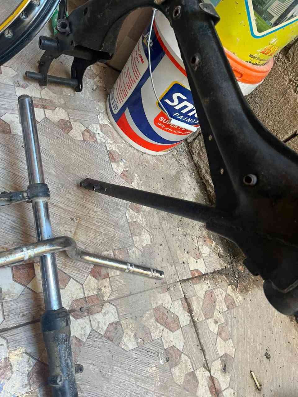 للبيع شاصي شلامجه ادوات وطوك خلفي ذهبي فافون وسكان ودصدر كدام كامل سعر ١٧٥ بيهن مجال مكاني بصره ابو الخصيب ***********
