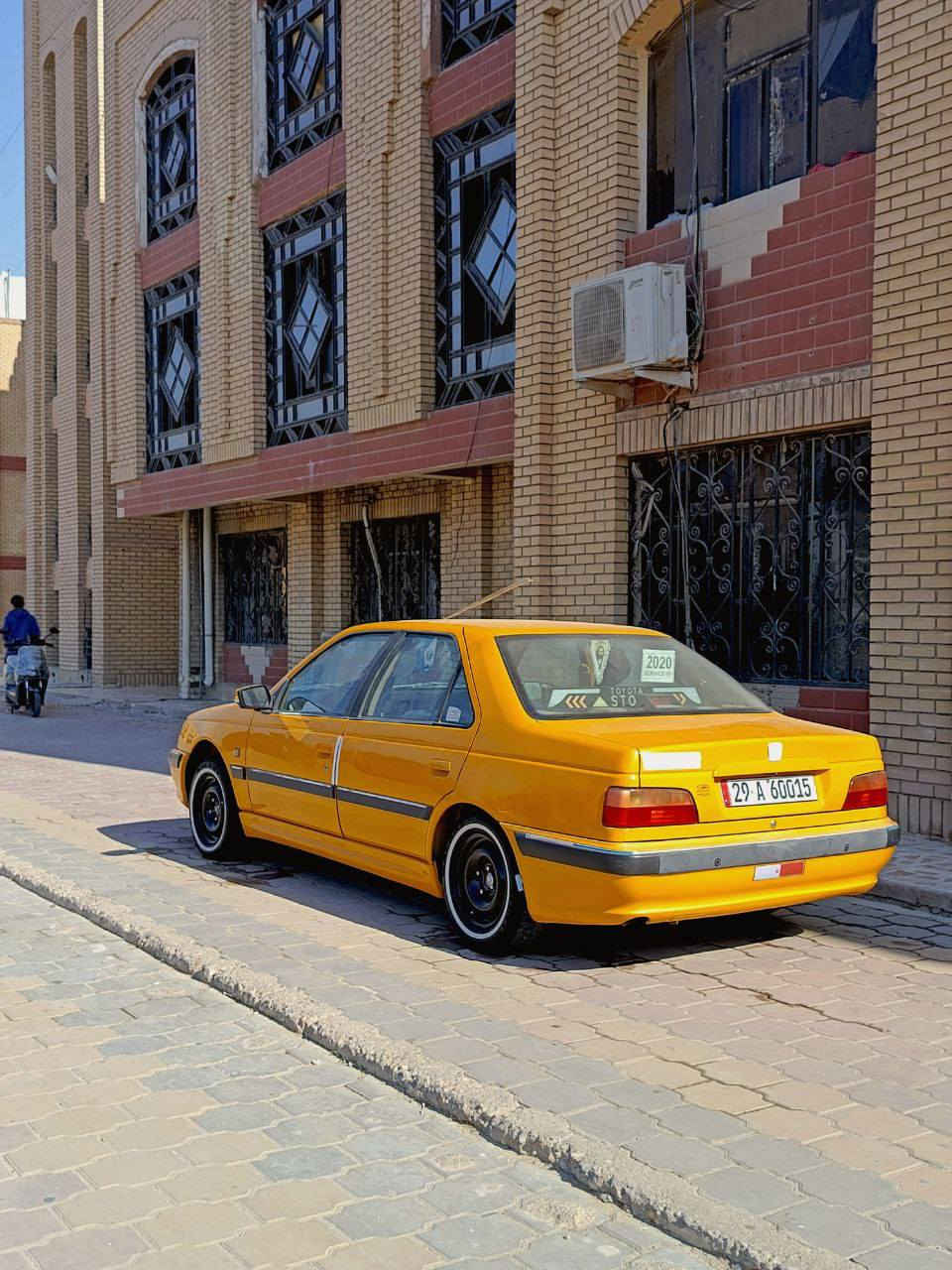 بيجو بارص مديل 20 رقم واسط مكينه مفتوحه بيها بارد ب الباب الي وره سايق كد شبر وباقي مكفول سياره مصفره هيه وغرامات مكان كوت فلاحيه رقم صاحب سياره ‏‪***********‬‏
