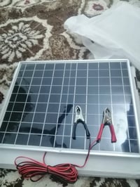 طاقات شمسية • قطعتين • مزاد