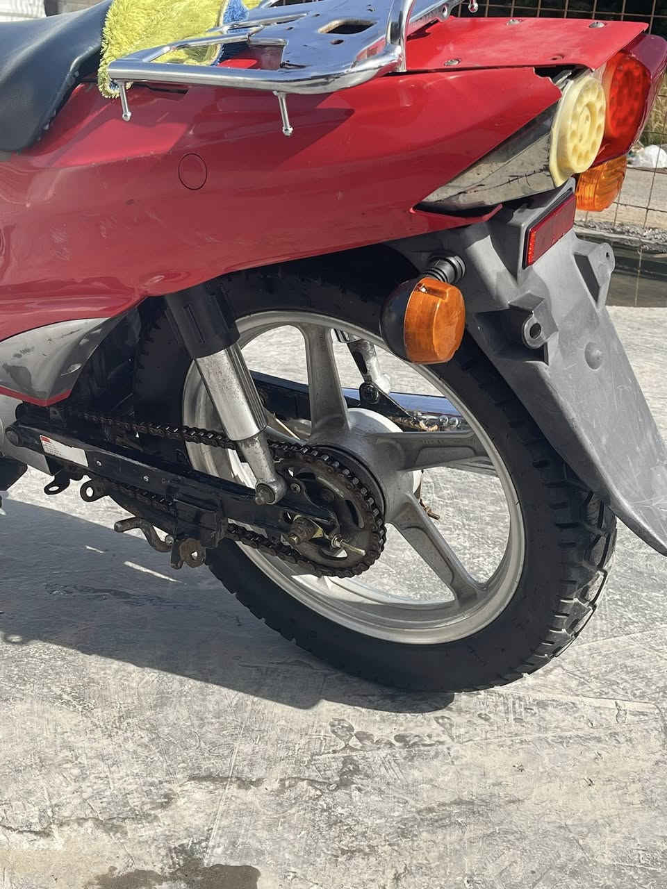 دراجه شغاله كامله  السعر 300 مكاني بغداد وهاذه رقمي ***********
