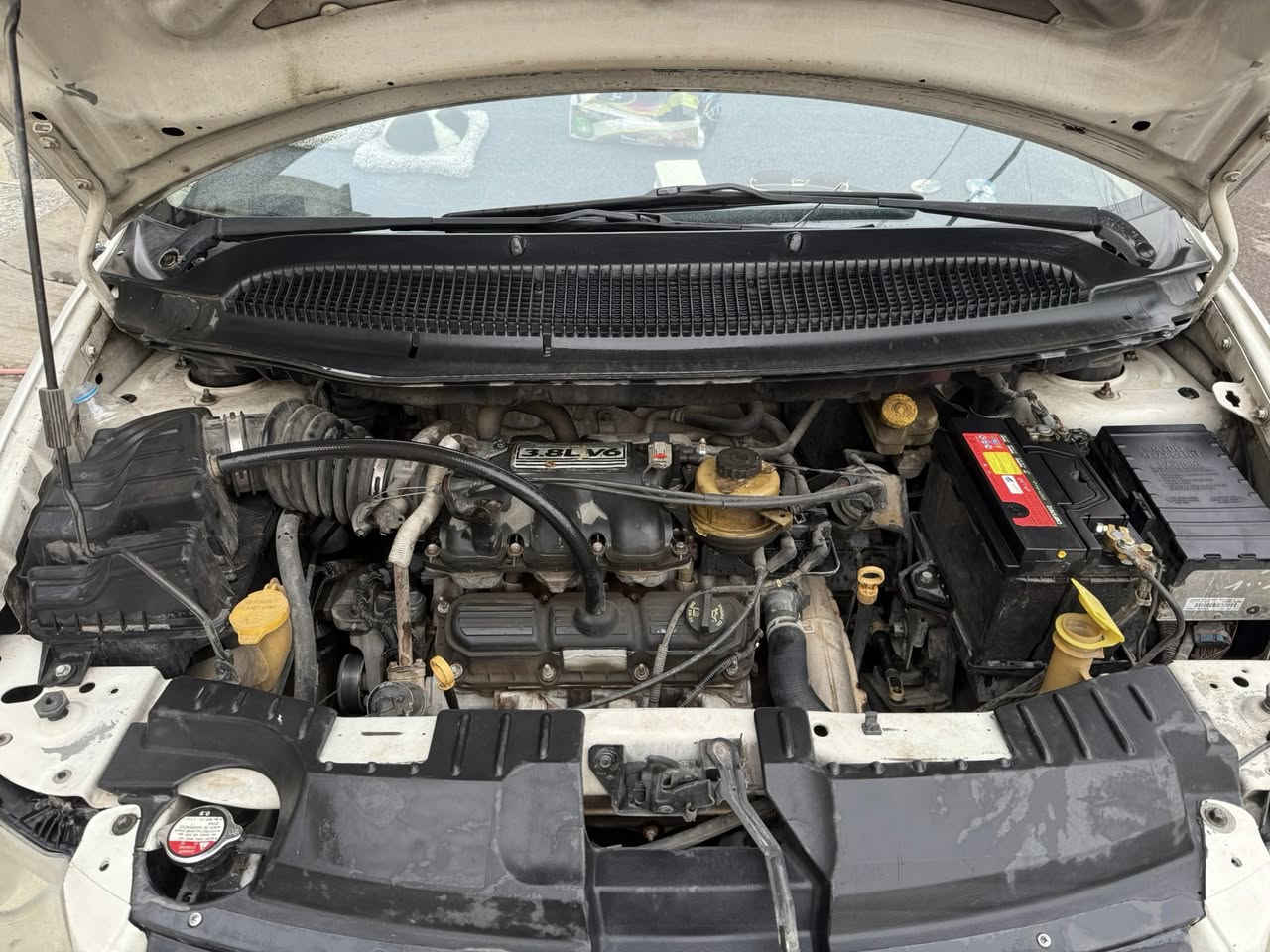 اسلام عليكم دوج كرفان ٢٠٠٧  اريد مراوس بسياره احدث رقم الموبايل *********** بي واتساب
