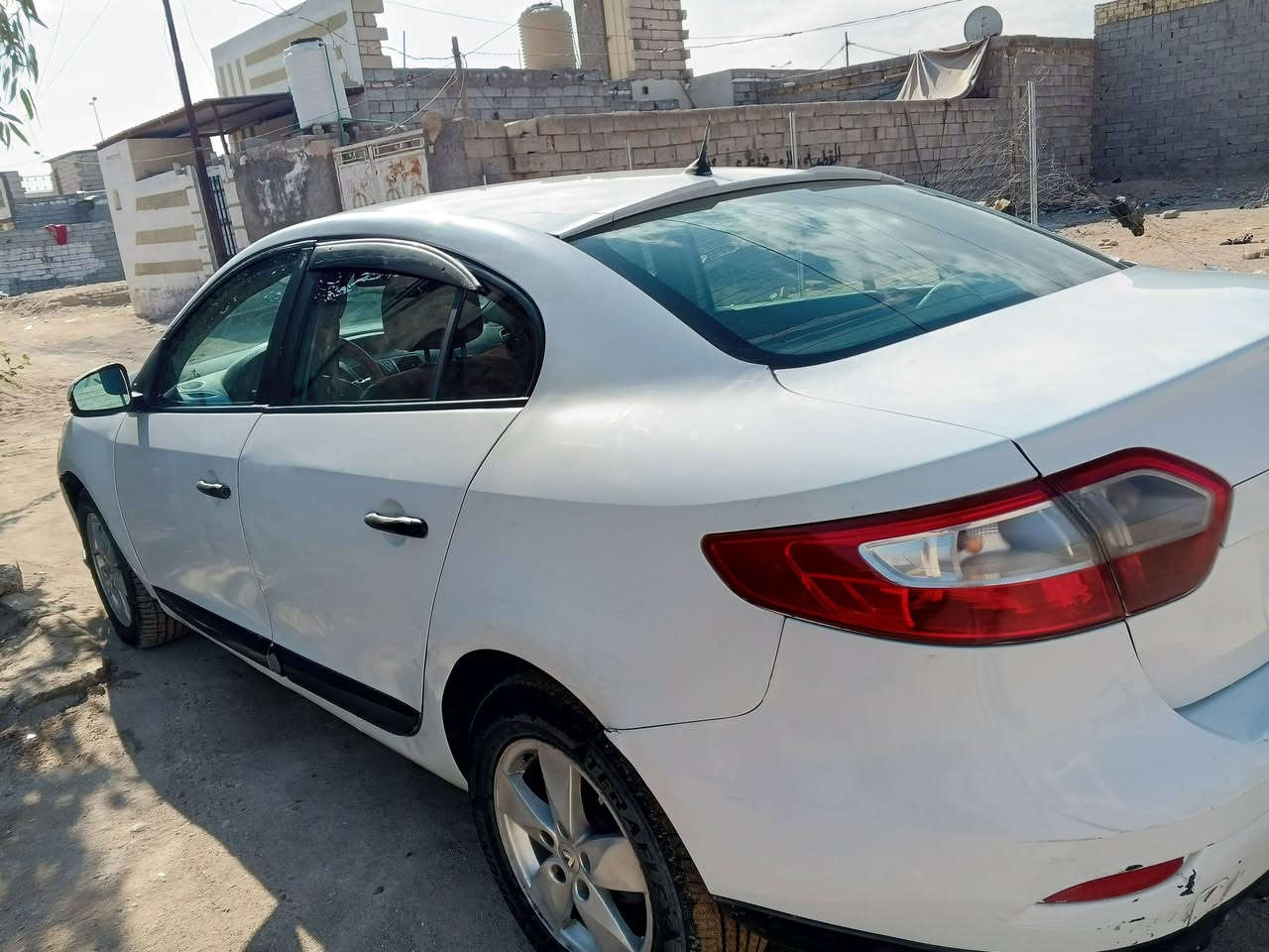 فلونس 13 بيها حزام السياره نظيفه وكشرها كاعد ومرتب صدر 70بالميه
جاهزه نقصها تبريد فقط .. مكينه قبل شهرين شديتها لا تنقيص ولا تبخير كير كفاله ادامه كامله عليها كهربائيات جاهزه 
السعر 53 مكاني نجف واتس ***********
