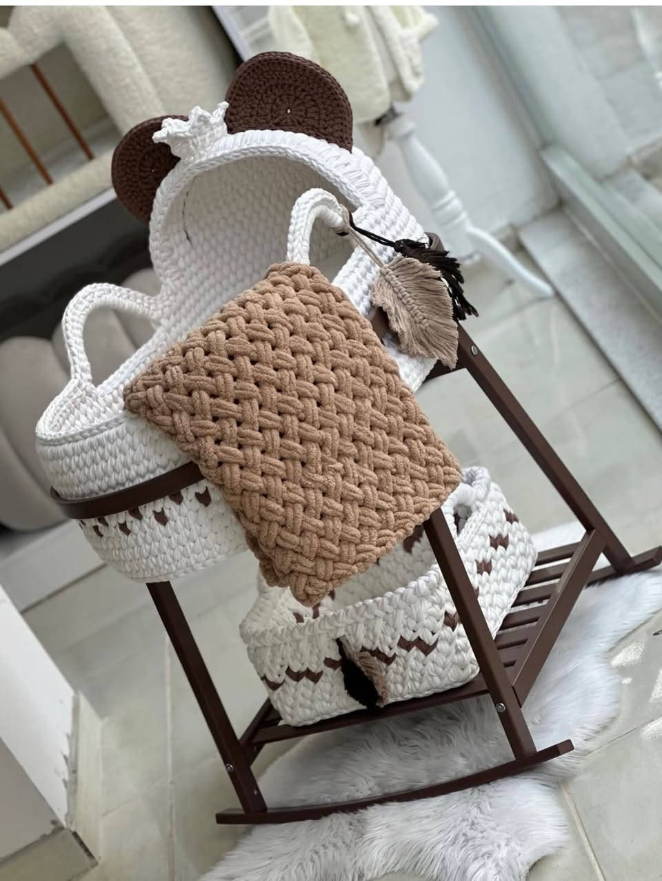 مهد كريكوت اطفال 👩🏻‍🦳 حياكه يدويه مصنوع  من خيوط الكليم 😌 متوفر بعده موديلات  حياكه حسب الطلب (بيع جمله + مفرد) التوصيل لجميع محافظات العراق 🚗#للحجز_او_الاستفسار_مراسلتنا_دايركت📩  #كربلاء


**إذا كنت صاحب هذا الإعلان وتريد حذفه لأي سبب، رجاءا أرسل رسالة إلى الدعم الفني**