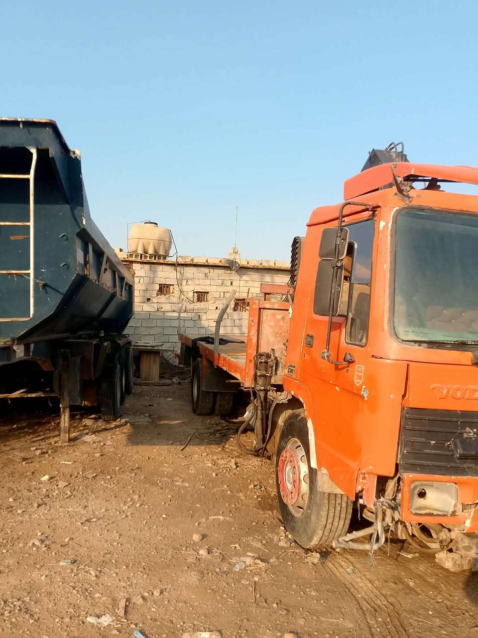 سياره كرين فالفو 7طن طول البدي 7 متر كرين مسجله بل سنويه بلاديه رقمه سليمانيه سنويه صاقطه بشهر 8 للأستفسار ***********//***********ب٧٥ وبيها مجال مكلف بلنشر
