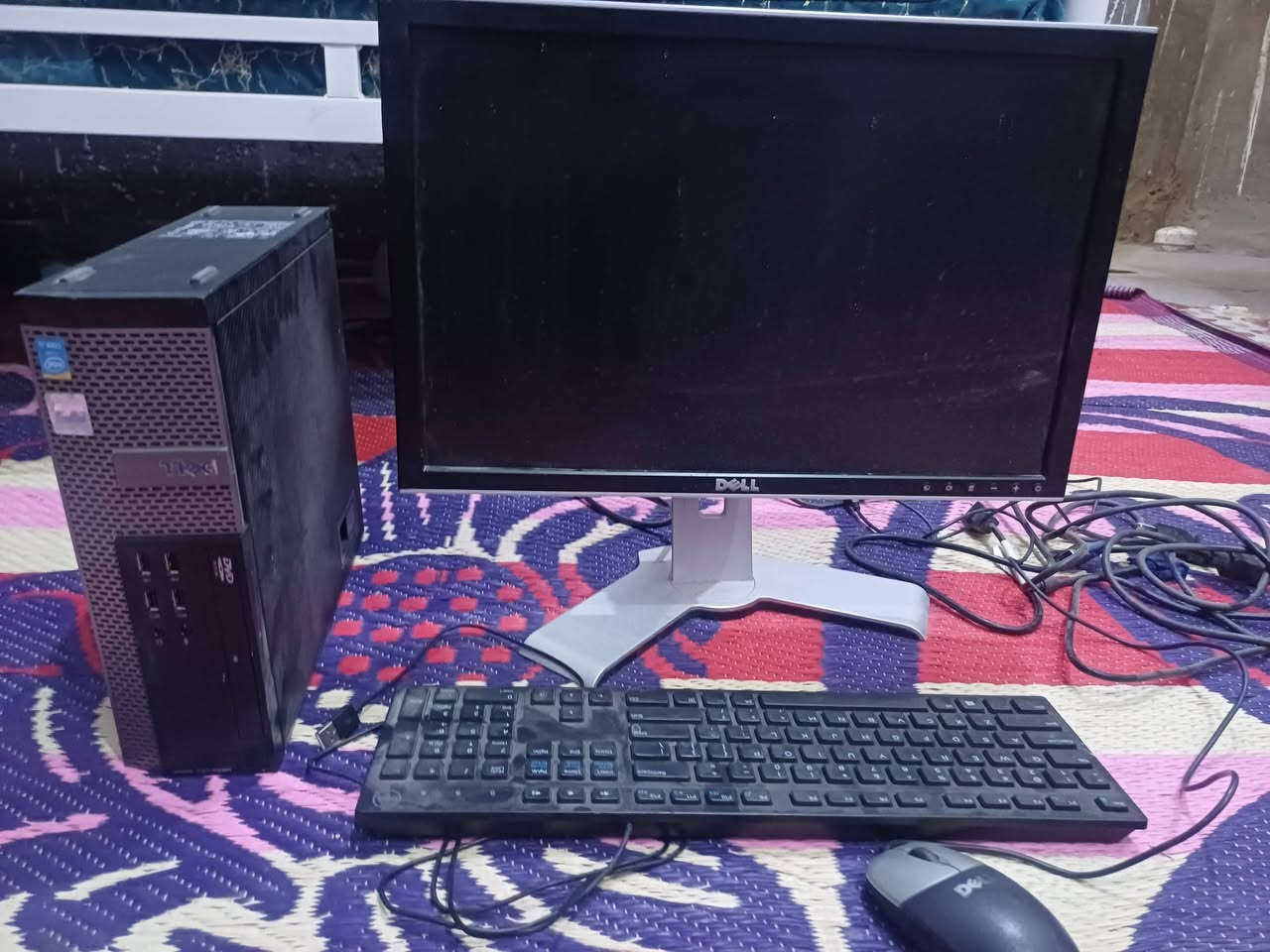 حاسبة optiplex 9020 
المعالج i5 
الرام 16 
مع شاشة حجم 19  
مع كامل الملحقات 

السعر 100 الف قفل 
المكان البصرة الكباسي
رقم الهاتف ***********
