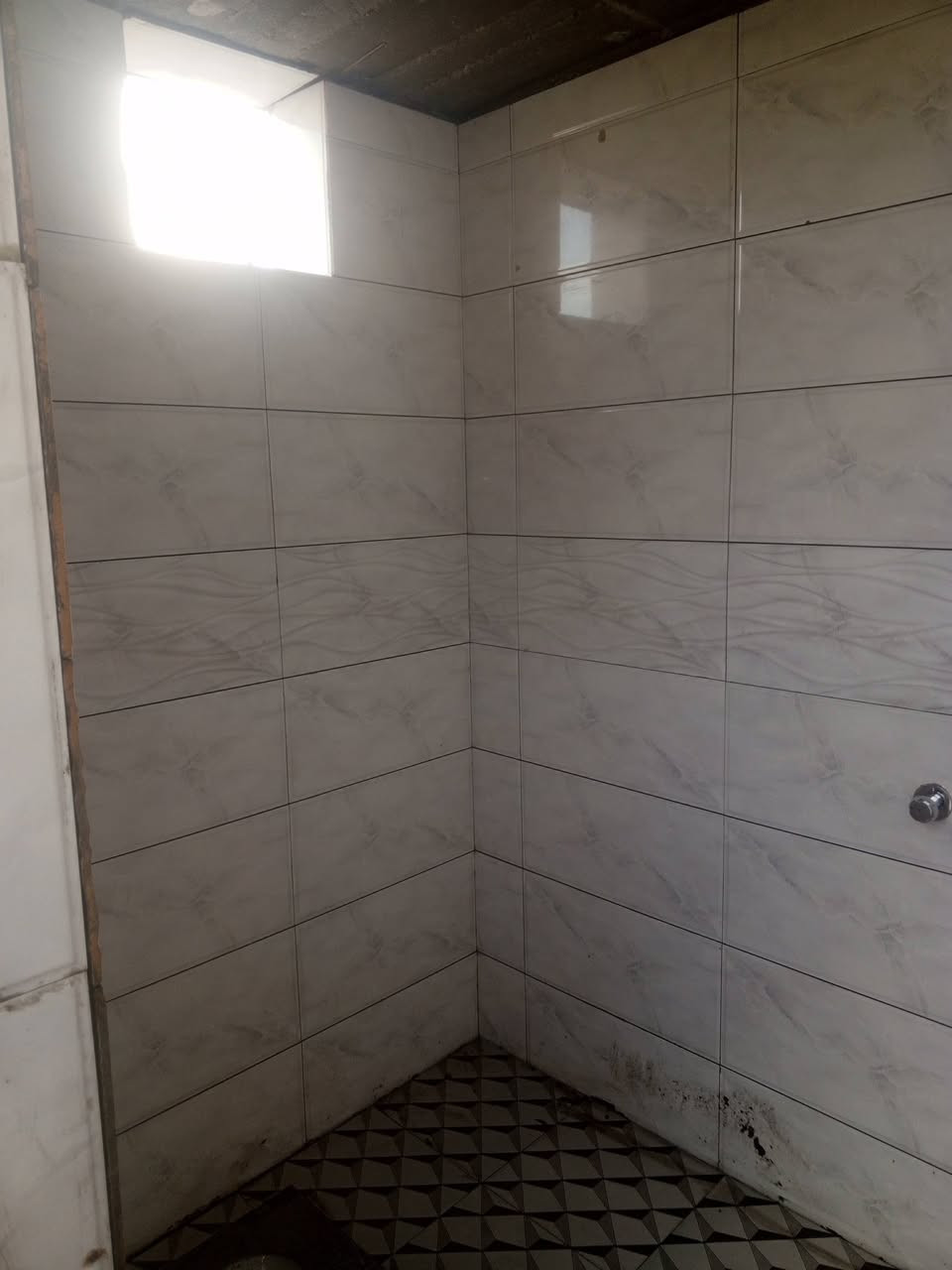 كادر شغل سيراميك في بيجي ونواحيها خابر ودلل *********** تسليم مهندس
