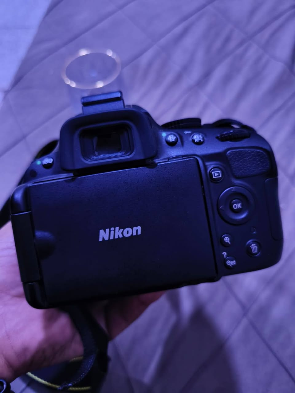 السلام عليكم 
نيكون D5100 
شتر 12k فقط 
أخت الجديده 
عدسة 7-300 
عدسة 18-55
سعر 375 
بغداد


**إذا كنت صاحب هذا الإعلان وتريد حذفه لأي سبب، رجاءا أرسل رسالة إلى الدعم الفني**