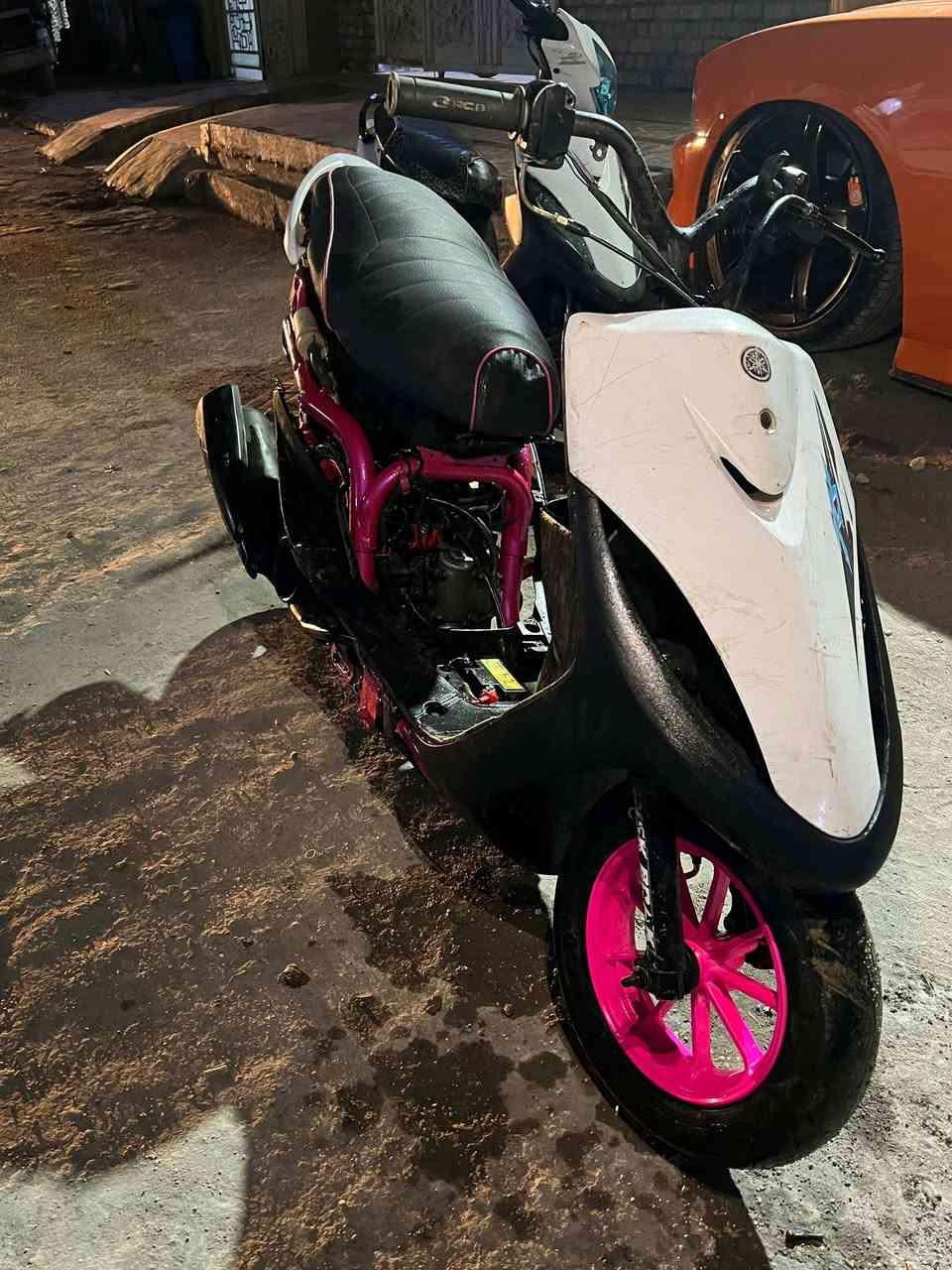 السلام عليكم دراجة ماكس للبيع تعمير جديد من الصفر مكينة بلادية نكرة سلف وهندر بيها شيال رياضي بيها ويالة تايرات جدد سوادات جديدة دراجة اي نقص ما بيها شاصي لون كرزي النضافة شوفت عينك مكينة خرسة متسمع صوتها مكاني بغداد الامين الثانية رقمي *********** بي واتساب السعر 450 واهل المصلحة يعرفون بهيج دراجات اشكد تكلف مو شراي لا تراسلني 🌹🌹ملاحضة ضفتلهة واقعة طين كاربون فايبر وحمالات
