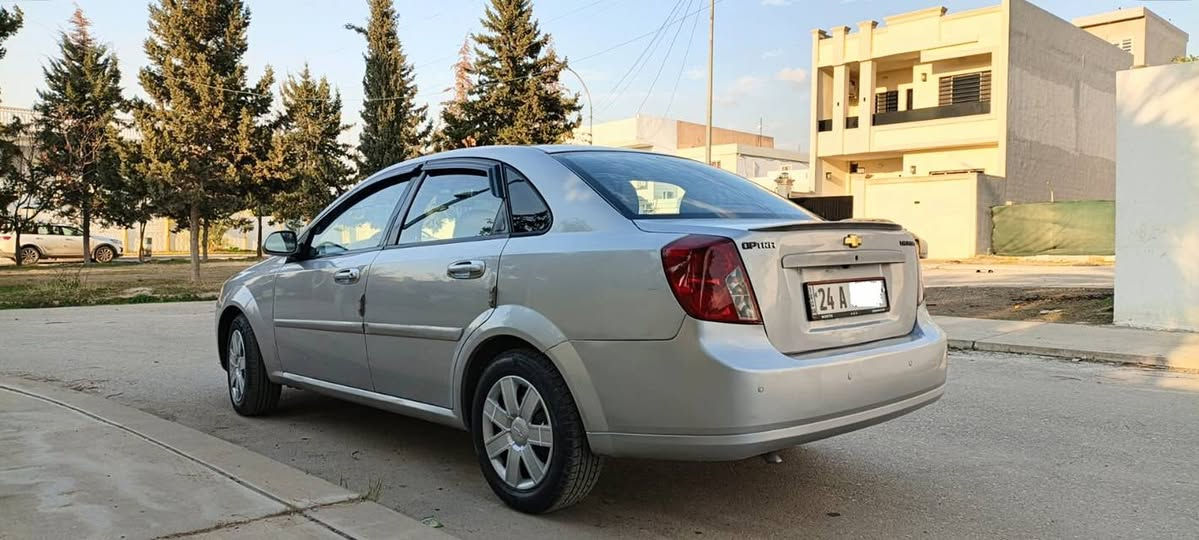 السلام عليكم للبيع اوبترا موديل 2009 بدون ضرر و بدون صبغ رقم هزة جديد  مكينه و كير خير من الله السعر 89 وبيها مجال رقم ***********
*********** غير متواجد على فيس
