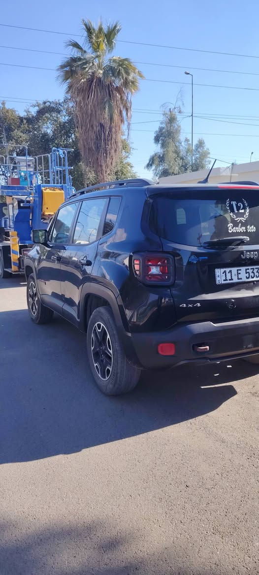 جيب رانگيت ٢٠١٧
محرك ٢٤ عادي تنفس طبيعي
بجم  كبس بيها بس صندوك   
ماشي ٩٢ الف حقيقي 
سعر ١١٠ وبيها مجال
***********~~~ مكان السيارة بغداد الدورة
