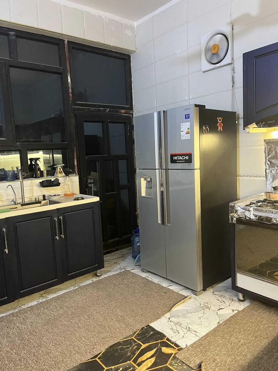 مساحة البيت 150
واجهه 6
نزال 25
عكاده يحتوي على طابقين
الطابق الاول صحيات داخليه وخارجيه مطبخ غرفه واستقبال وصاله
الطابق الثاني كامل هيكل كهرباء ومي ومجاري 
يحتوي على غرفتين وصاله وصحيات
السعر85 وبي مجال
الموقع التقيه الثالثه داخل مجمع الروان


**إذا كنت صاحب هذا الإعلان وتريد حذفه لأي سبب، رجاءا أرسل رسالة إلى الدعم الفني**