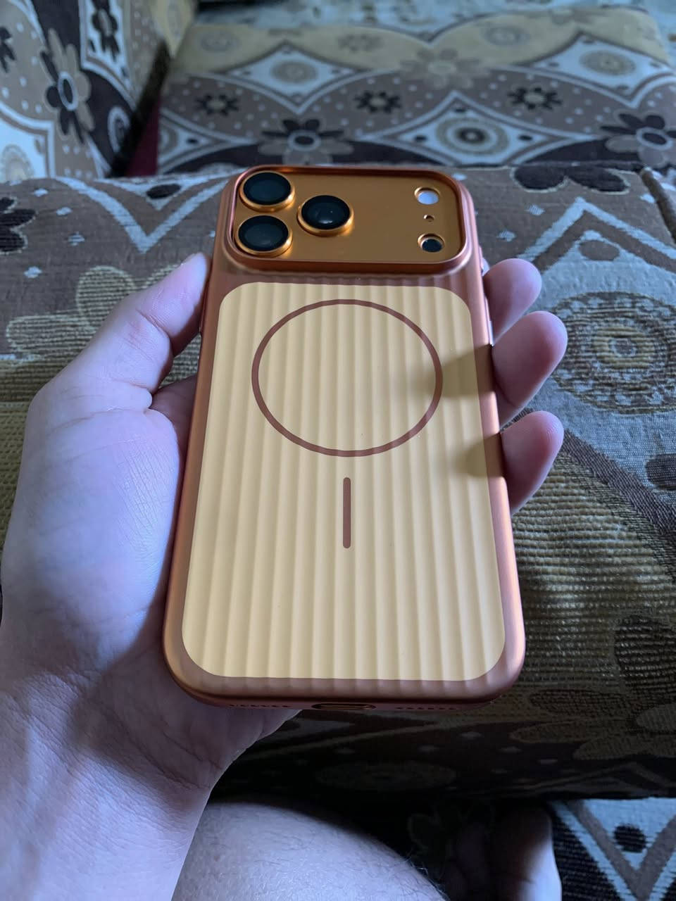 سلام عليكم جهاز ايفون 16 برو ماكس اني مخليله حافظه 17 جهاز نضيف نضافة 96% البطارية 93  مكاني الكوت للاستفسار اكثر الاتصال ***********
