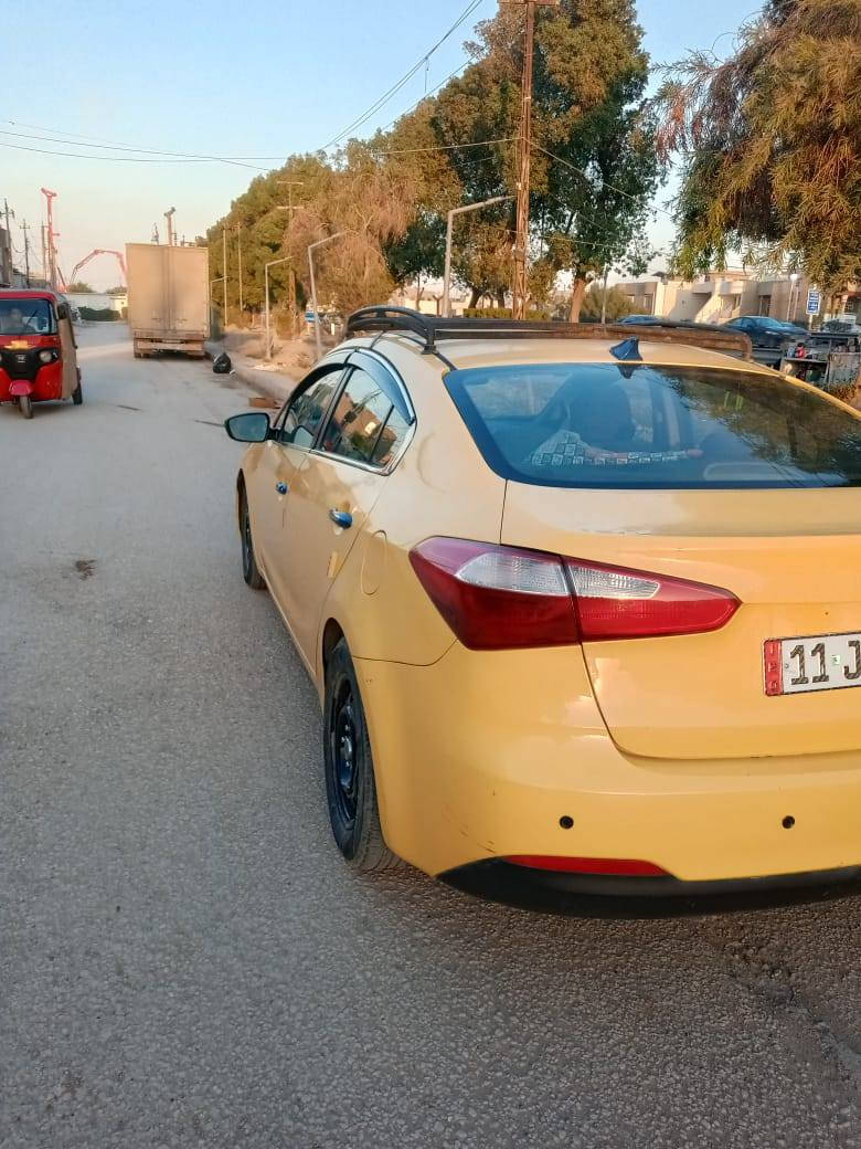 فورتي 2014  جيدي اي حادثها جاملغ وبعيد بدون دواخل السياره جاهزه السعر 92  مكاني بغداد  البياع ***********
