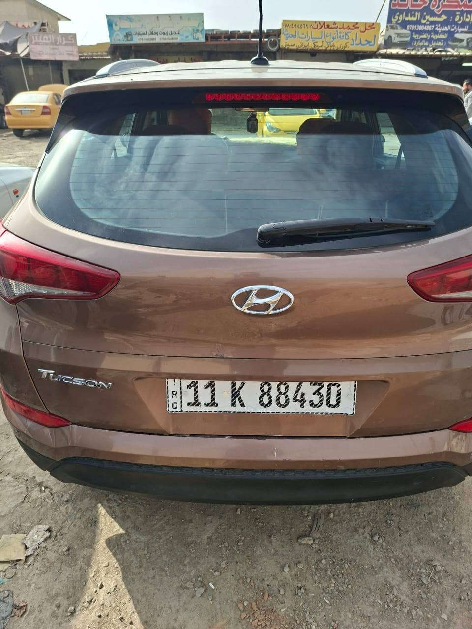 السلام عليكم 
للبيع سياره توسان 2017
قطعه واحده بنيد مبدل 
وشبر بالچاملغ الامامي صبغ 
للاستفسار ***********
