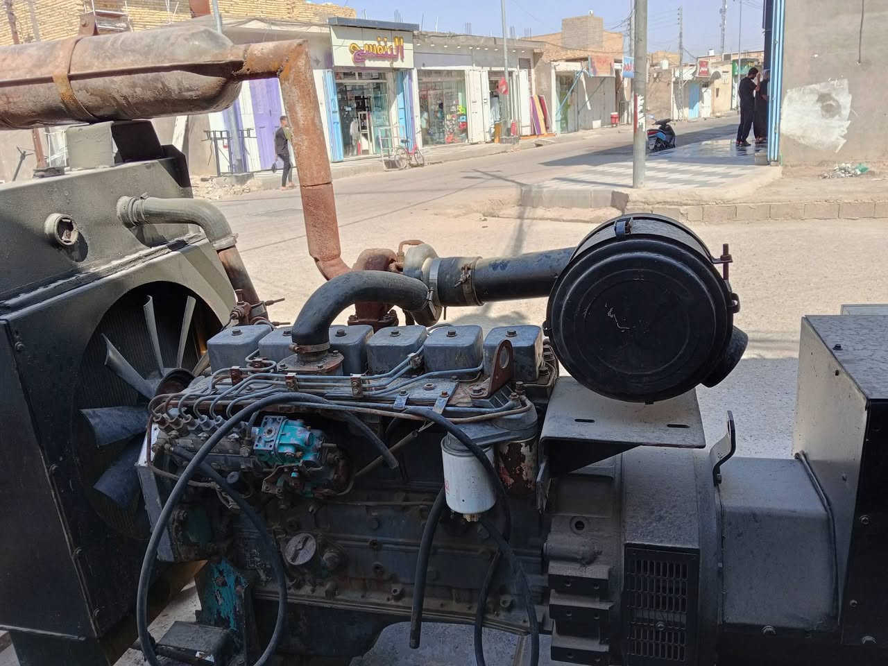 مولد للبيع  كمنز 102شغاله
100كيفي سعر مناسب 22ورقه 
***********
