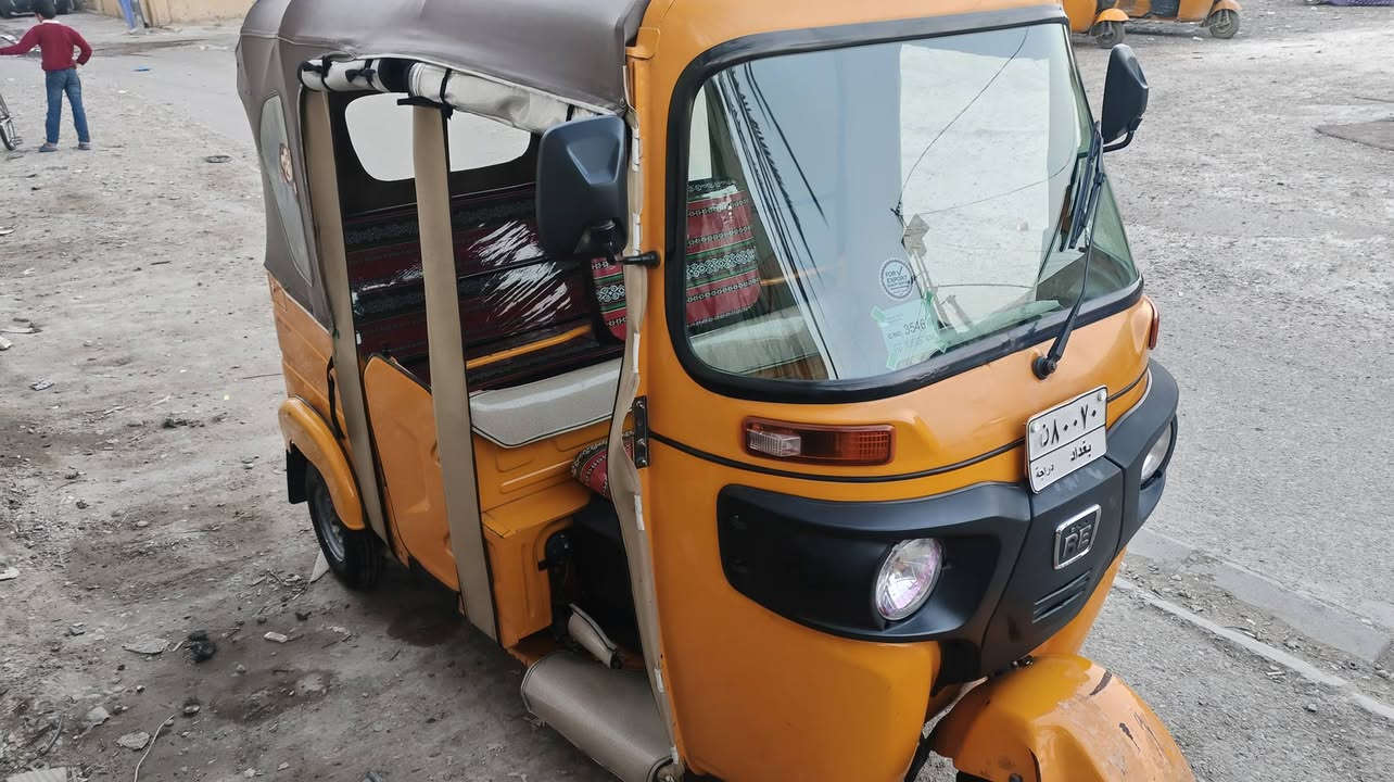 السلام عليكم
موديل 2022 ✅
مرقم بغداد رقم مميز ✅
دوشمة جديد ✅ 
تخم تاير جديد✅
مكينة كفاله ✅
كشر مكفول على طخه بارد بل بكلايت ✅
سعر نار 🔥 (9000)وبيه مجال بسيط ✅
تسع ملاين ✅
تكتك كبل لشارع مابيه نقص ✅
العنوان :بغداد العشلة 
رقم تواصل ***********
