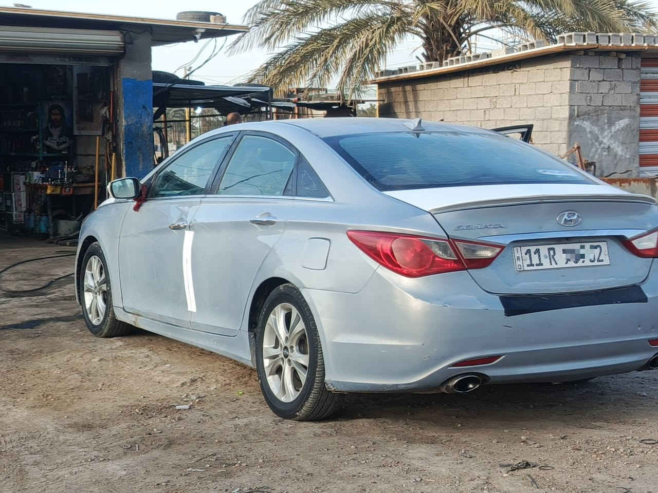 سلام عليكم
سوناتا وارد امريكي محرك 2400 
فول مواصفات 

1-شاشه

2-كامره خلفيه

3-فتحة سقف 

4-تشغيل بصمه

5-كشنات كهرباء

ضررها جاملغ المامي 

سياره حلوهه كلش

السعر خاص والشراي بي خير ويدلل

رقم الهاتف(***********) 
(***********)
