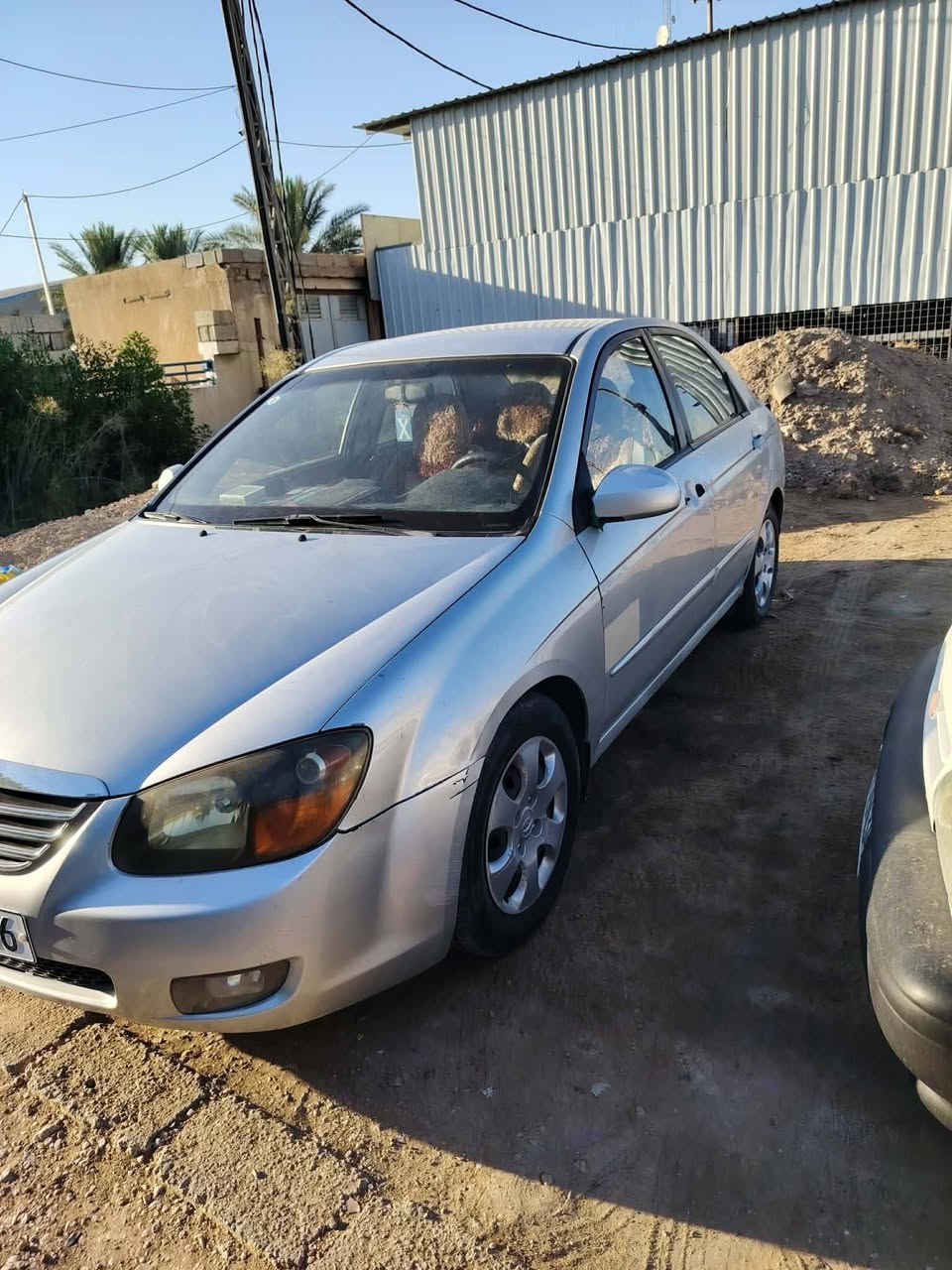 السلام عليكم 
كيا سبكترا ٢٠٠٩  للبيع 
سياره نضيفه وجاهزه 
مكينه وكير وتبريد بشرط حادثا بميركا جاملغ خلفي صابغين البابين  وياها  بدون قطره دواخل   وياه سونار  سياره نضيفه  ماشيه ١٦٠ حقيقي  مكانها كربلاء الحسينه 
السعر ٨٥ مجال قليل حيل 
رقهم الهاتف ***********

