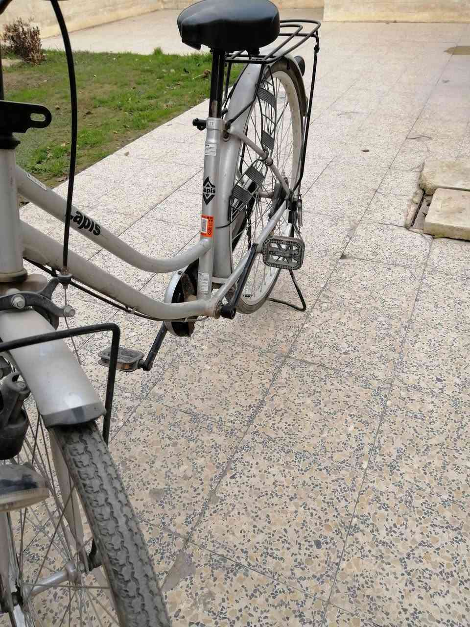 اسلام عليكم بايسكل للبيع حجم 27 بايسكل مال حاويه لون رصاصي نضيف حيل أشكد ما اتكول بس يحتاجله غسله مديل 2016 السعر 90 وبي مجال الاستفسار عن خاص الما يشتري لا يعلق رجا. مراوسه ويا ايفون اكس فما فوق


**إذا كنت صاحب هذا الإعلان وتريد حذفه لأي سبب، رجاءا أرسل رسالة إلى الدعم الفني**