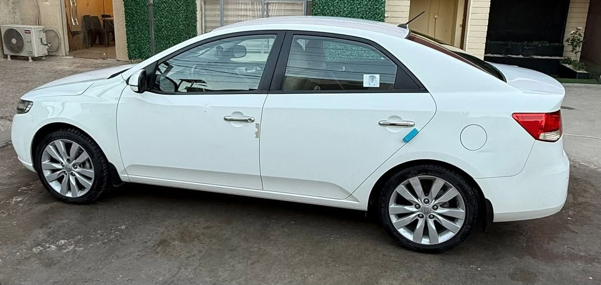 سيراتو ٢٠١١ رقم سليمانيه  بأسمي ماشيه ١٨٤ الف
كير مكينه تبريد تدفئه صدر كله مكفول 
قطعه وحده تبديل 
السعر ١٠٥ 
المكان ( بغداد او ديالى ) 
***********
