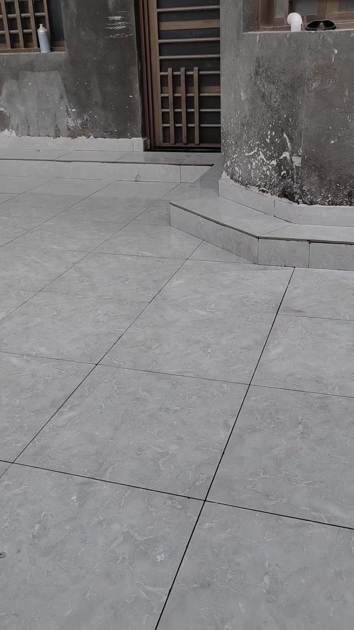 السلام عليكم خلفه سيراميك مرمر كرانيت شغل درجه اولا تسليم مهندس ***********

