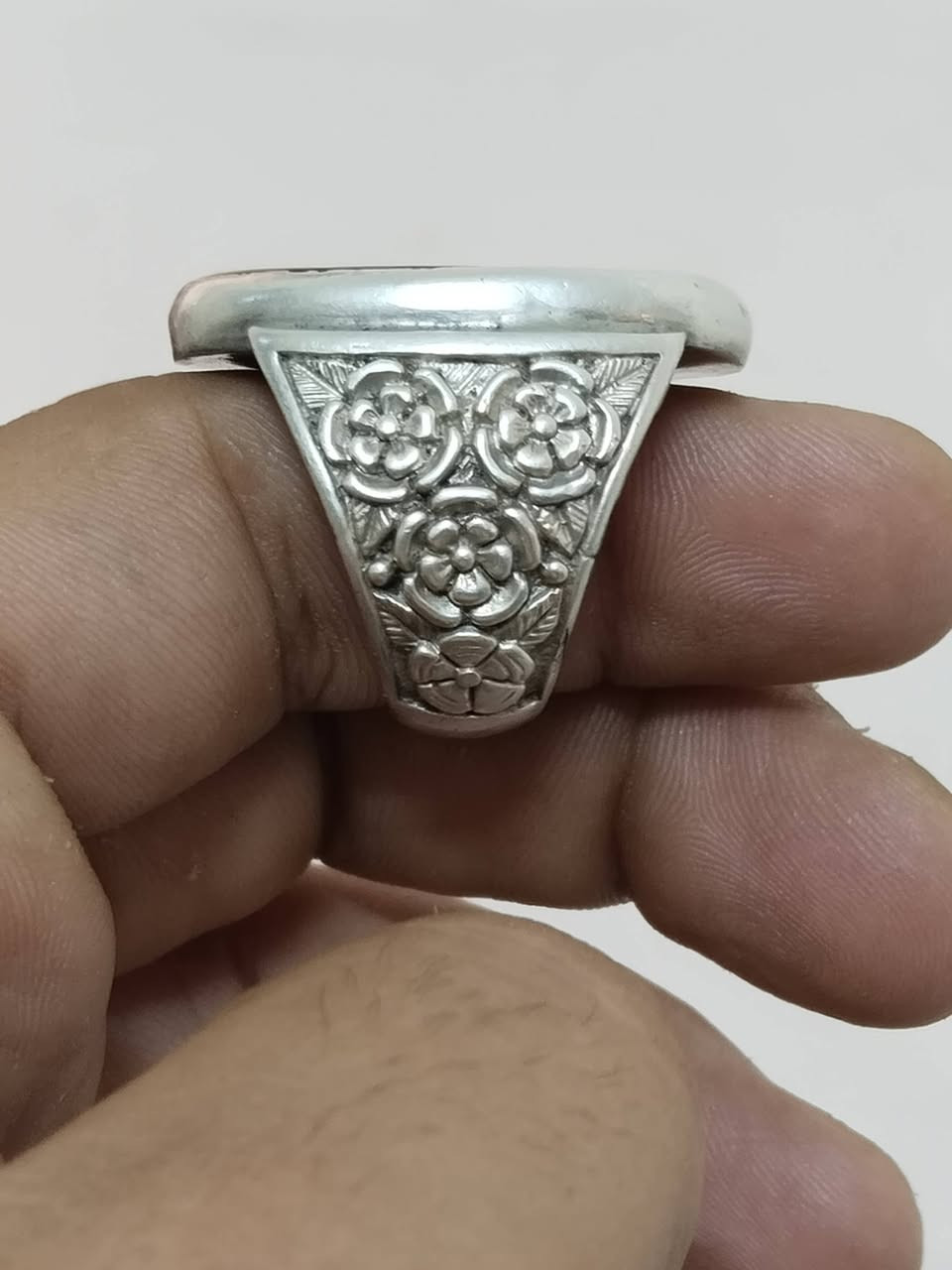 يماني قديمه خشنه السعر خاص يوجد توصيل


**إذا كنت صاحب هذا الإعلان وتريد حذفه لأي سبب، رجاءا أرسل رسالة إلى الدعم الفني**
