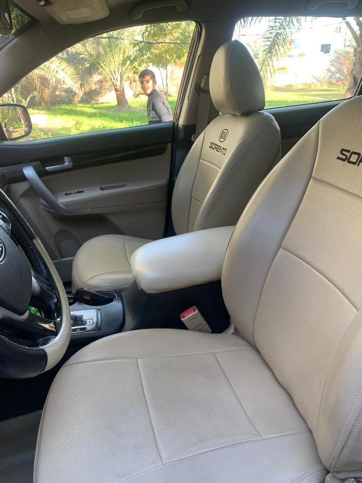 للبيع سورنتو خليجي مكفوله من الصبغ والتبديل بيه بس بارد وشخوط مثل ماموضحلكم بلصور مكينه 2400دوش سياره فول مواصفات بصمه تشغيل بصمه ابوابحساس خلفي كامره  بنوراما
مكينه حداديه خير من الله السياره باسمي تحويل ثاني يوم  مكاني كربلاء الحسينيه السعر 115مع مجال بسيط 
***********
