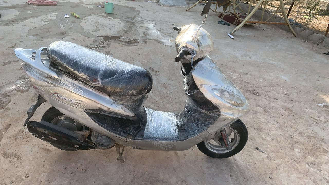 دراجه للبيع كلش نضيفه ٣٥٠ وبيها مجال قليل مكاني جزيزه حوطه
***********
