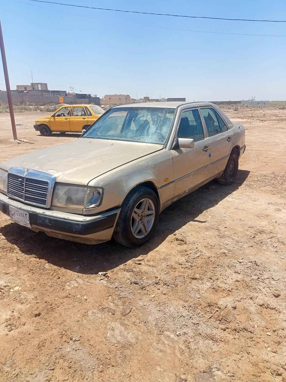 مارسدس دب ٣٠٠ موديل٩٢رقم انبار سنويه كارتونيه ساقطه مكينه وگير ثنين ونص قواعد وبرانكيت نظيفات حداديه نظيفه ابيع كوم حديد اتعهد سرقه وطلب مستمسكات راعيه موجوده ومعامله كامله مال التحويل السعر٢٠ورقه وبيه مجال ***********الناصريه
